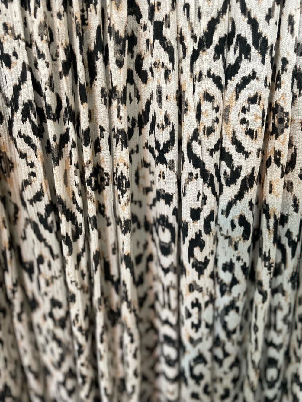 Ikat-Print Tassel Zippered Patio Dress in Black and Cream - Picture 5 of 11